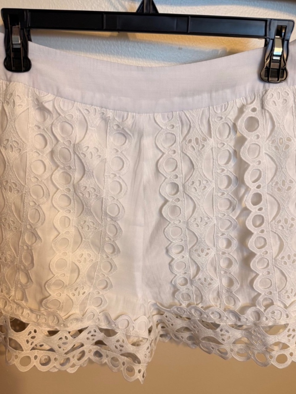 INA White Embroidered Eyelet Shorts Size M